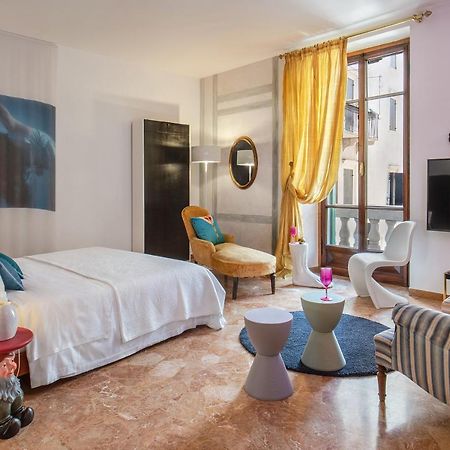 Billie'S Flat Red - Art & Design Apt In Verona Historic Centre Экстерьер фото