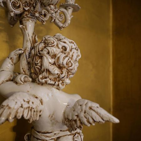 Billie'S Flat Red - Art & Design Apt In Verona Historic Centre Экстерьер фото