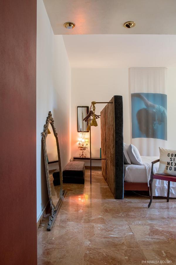Billie'S Flat Red - Art & Design Apt In Verona Historic Centre Экстерьер фото