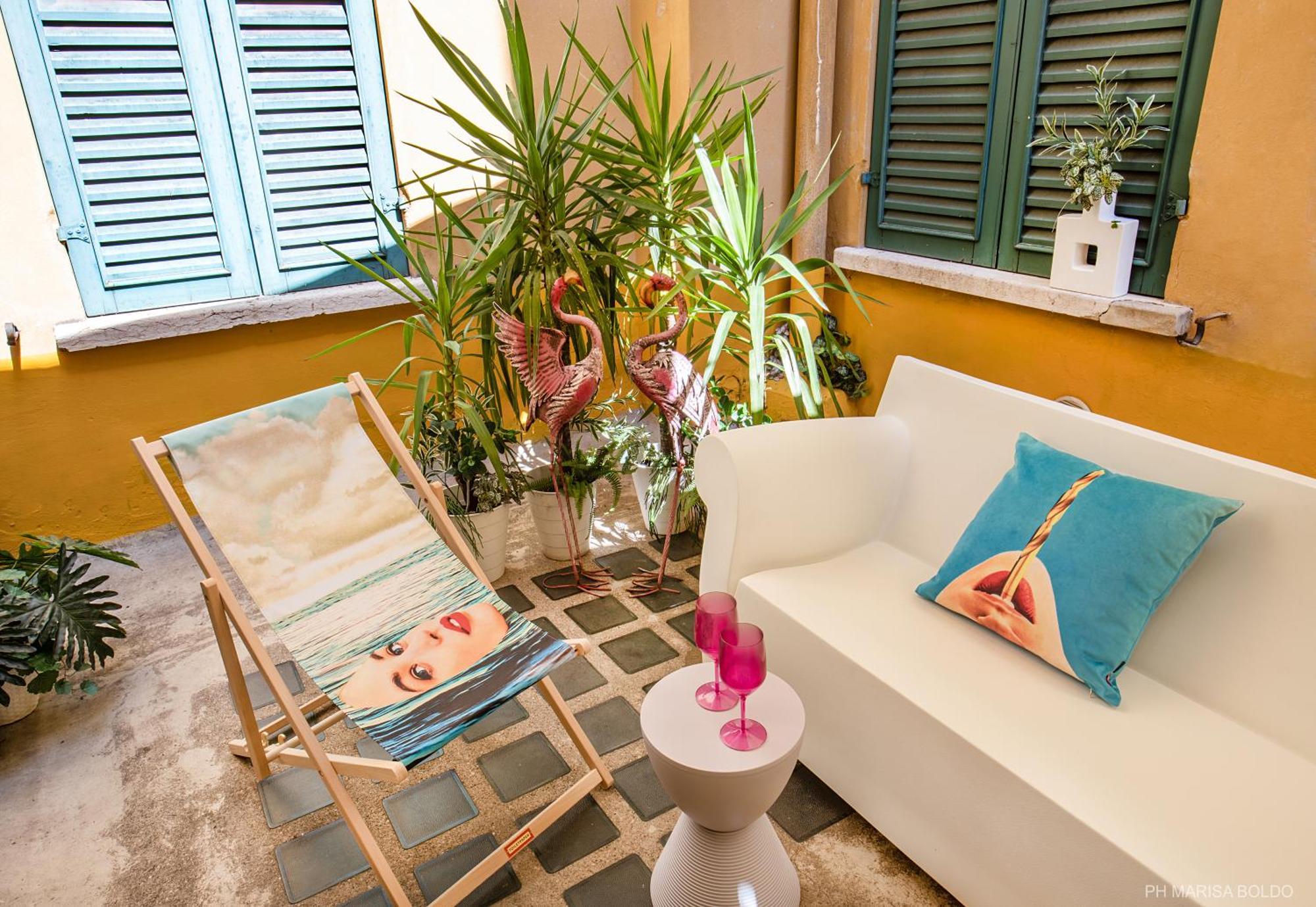 Billie'S Flat Red - Art & Design Apt In Verona Historic Centre Экстерьер фото